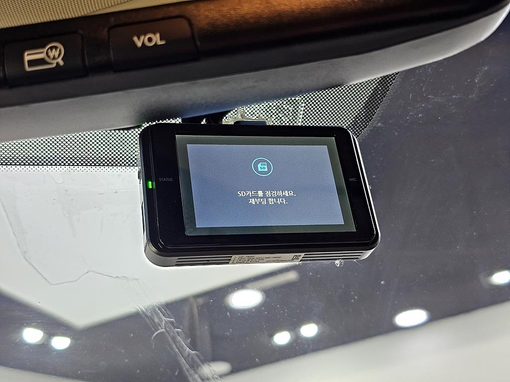 KIA Carnival - Vista 12