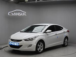 HYUNDAI Avante - Vista 4