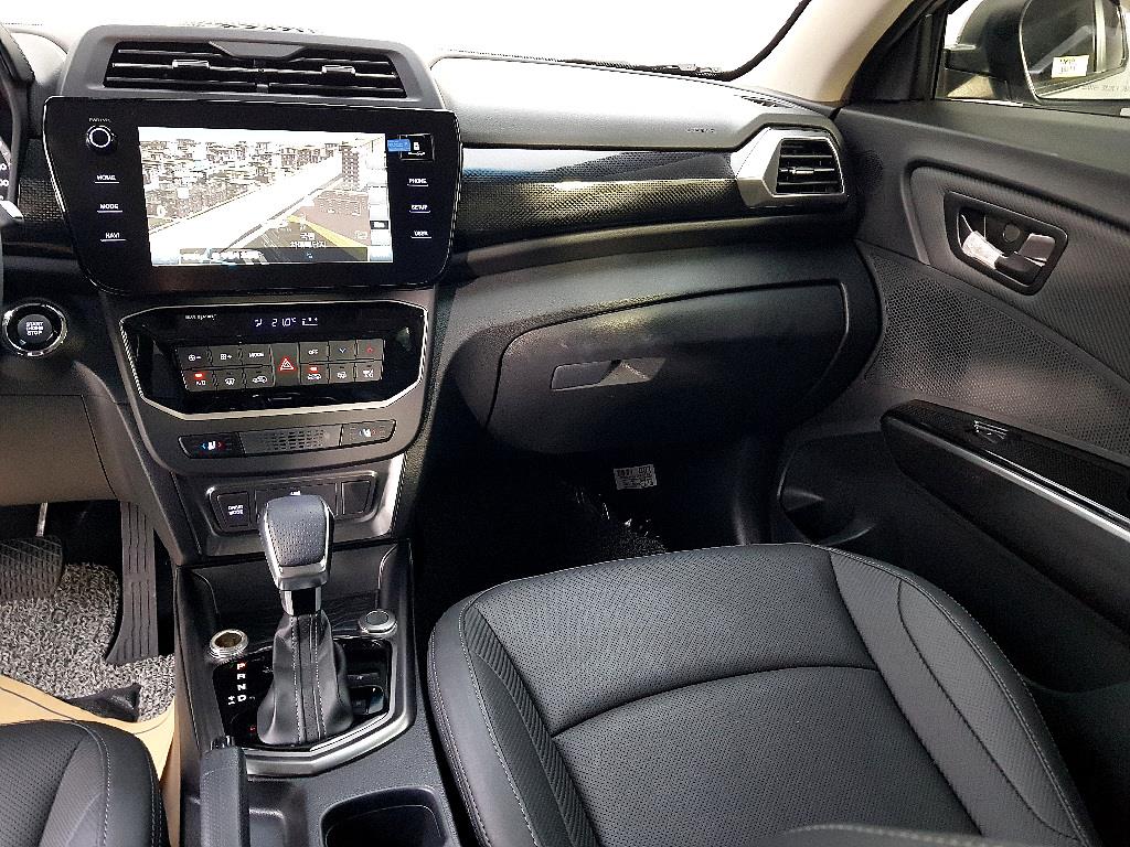 Ssangyong Tivoli - Vista 10