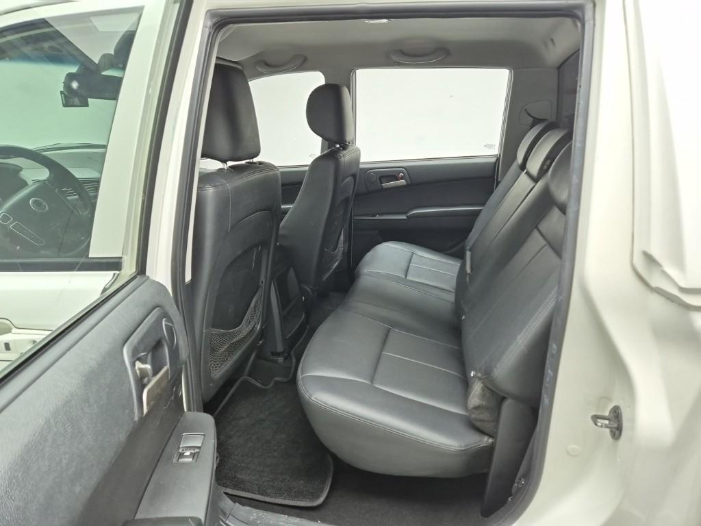 Ssangyong Korando - Vista 12