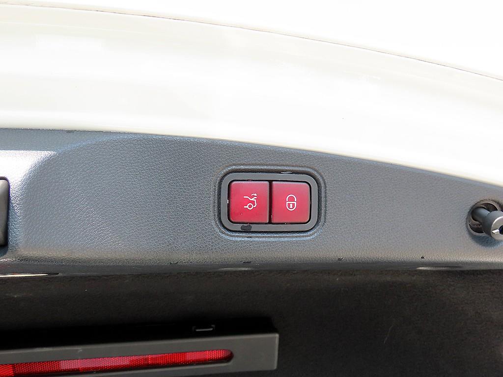 Mercedes Benz E class 2017 Blanco - Importación desde Corea - HF Imports Iquique - Foto 16