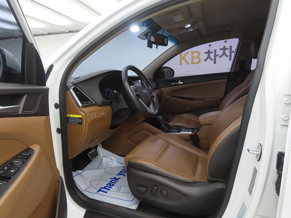 HYUNDAI Tucson - Vista 5