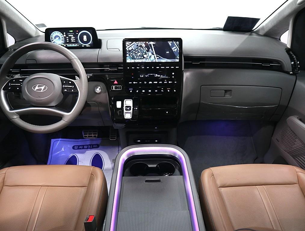 HYUNDAI Staria - Vista 7