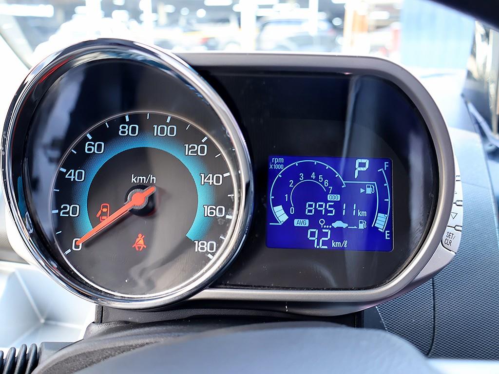 Chevrolet Spark - Vista 11