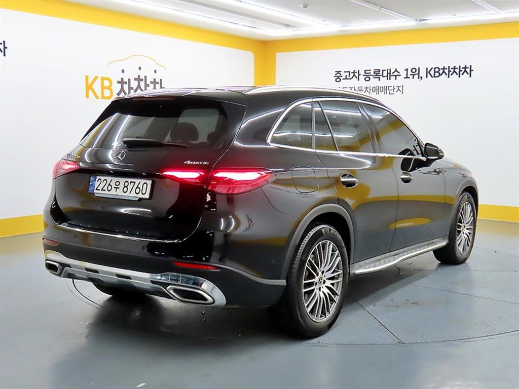 Mercedes Benz GLC Class - Vista 4