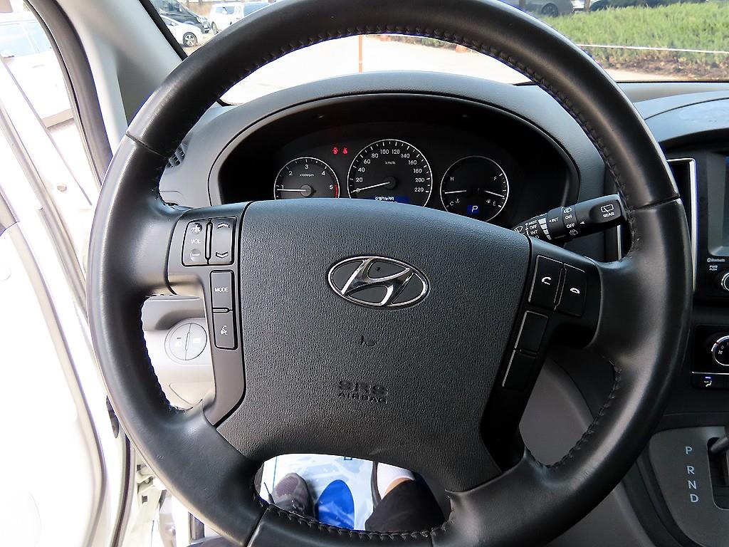 HYUNDAI Starex - Vista 8