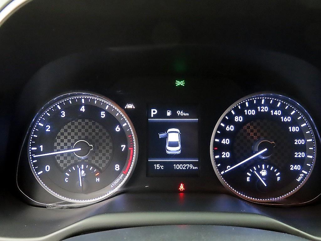 HYUNDAI Avante - Vista 8