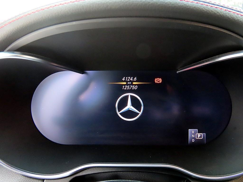 Mercedes Benz C Class - Vista 9