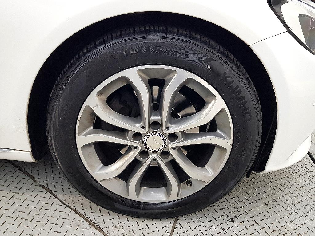 Mercedes Benz C Class 2016 Blanco - Importación desde Corea - HF Imports Iquique - Foto 20