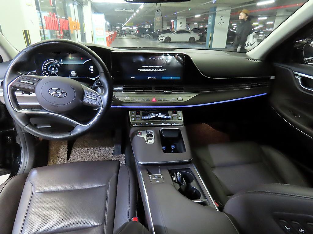 HYUNDAI Grandeur - Vista 10