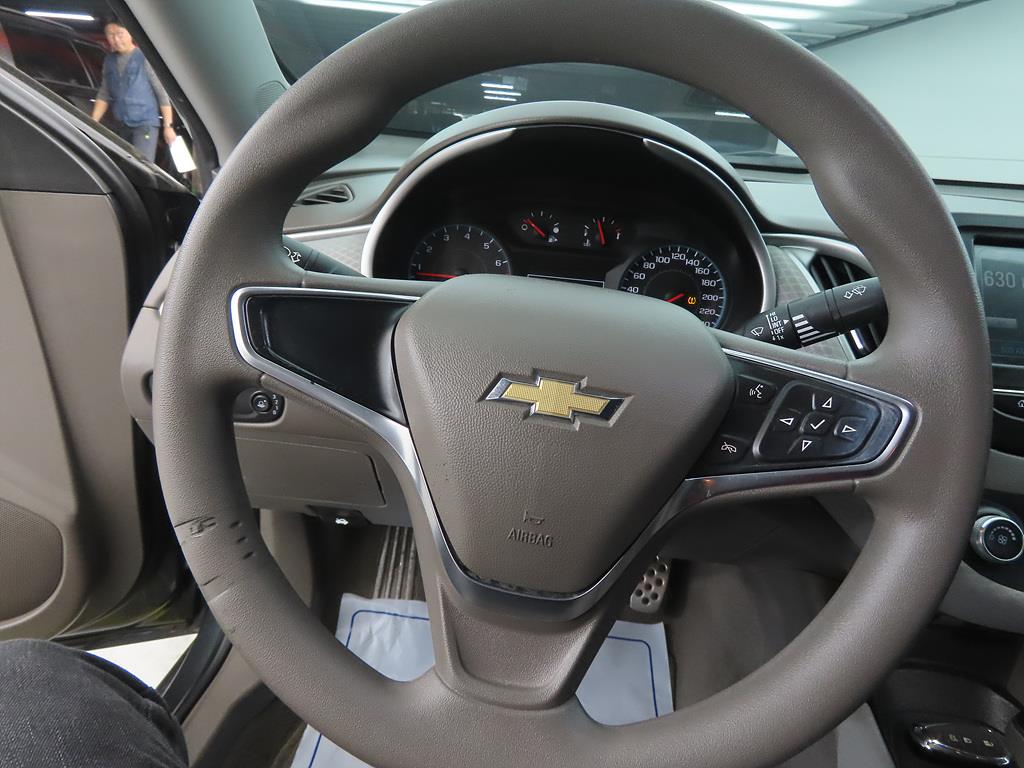 Chevrolet Malibu - Vista 8