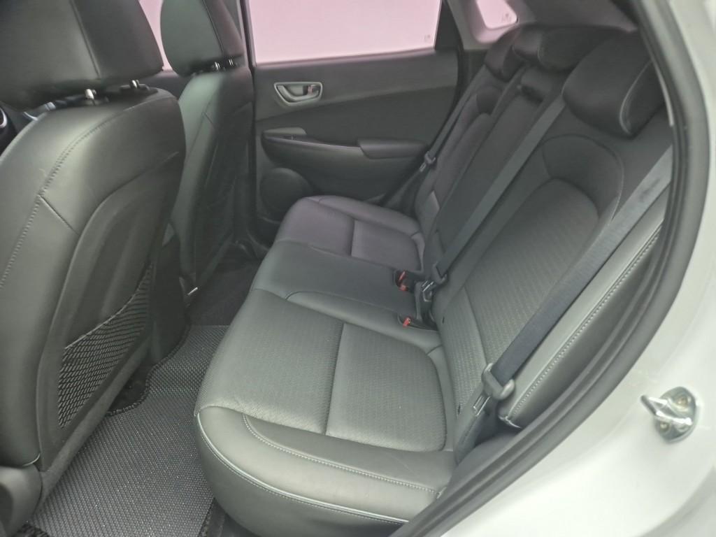 HYUNDAI Kona - Vista 12