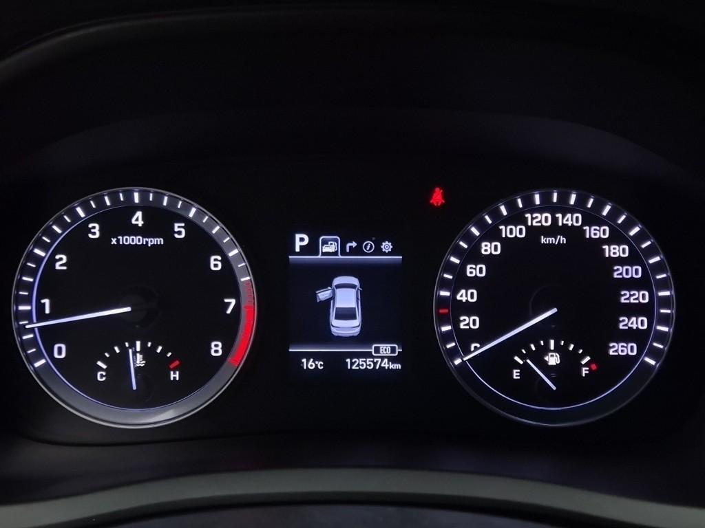 HYUNDAI Sonata - Vista 6