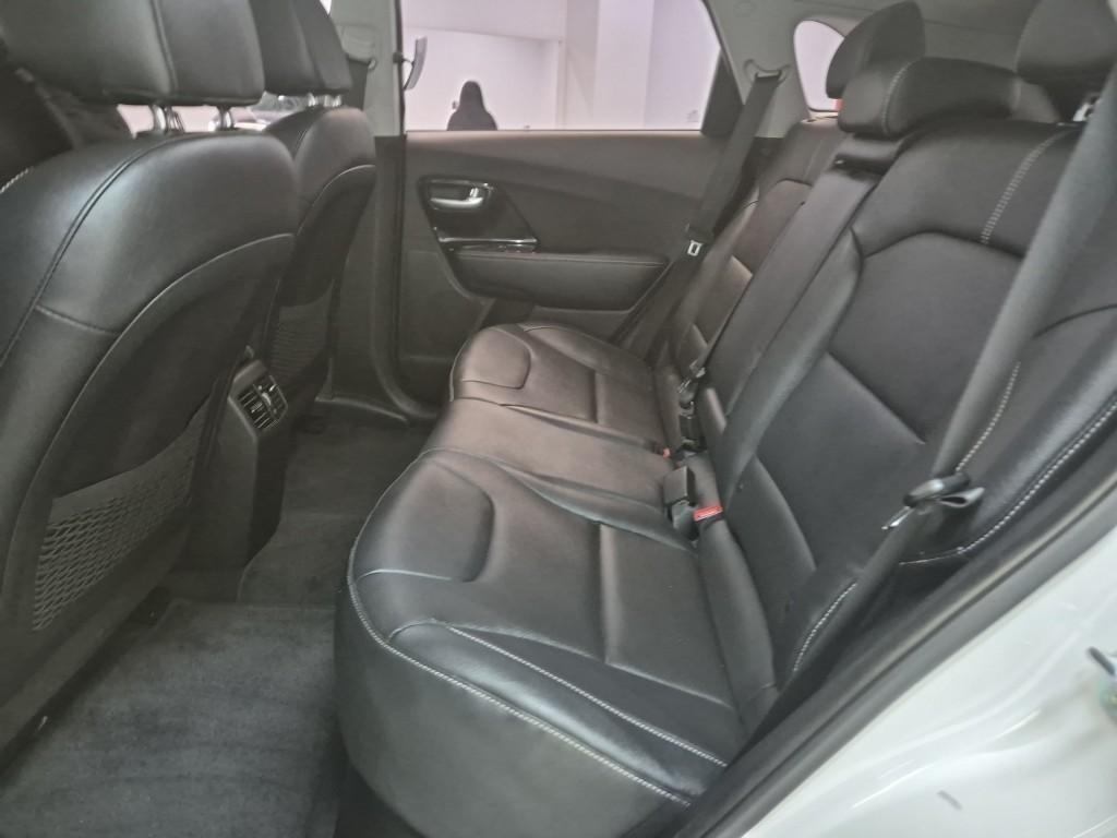 KIA Niro - Vista 12