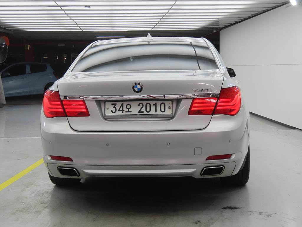 BMW 7 Series - Vista 3