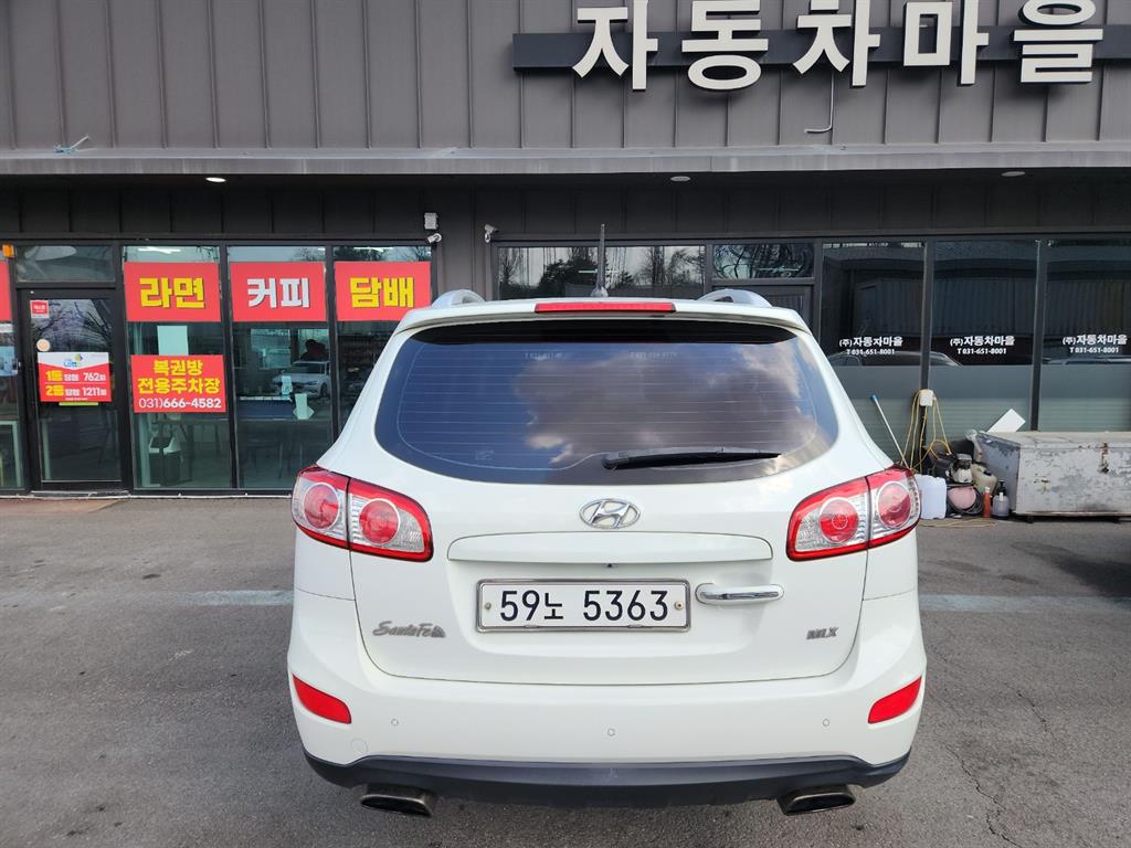 HYUNDAI Santa Fe - Vista 5