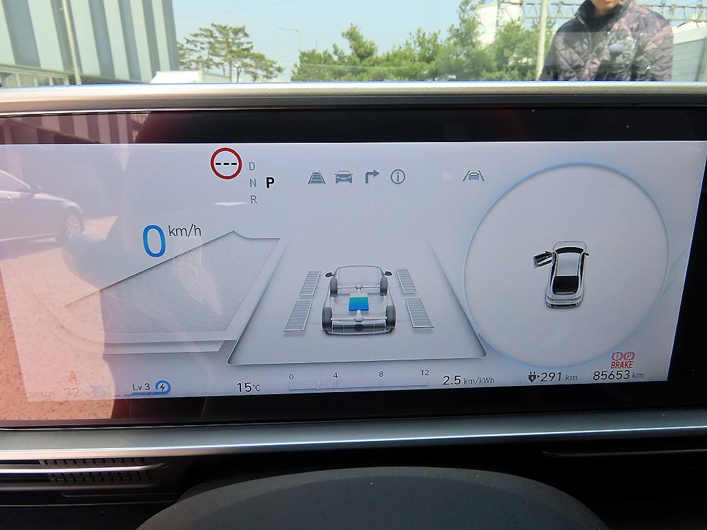 HYUNDAI Ioniq 6 - Vista 9