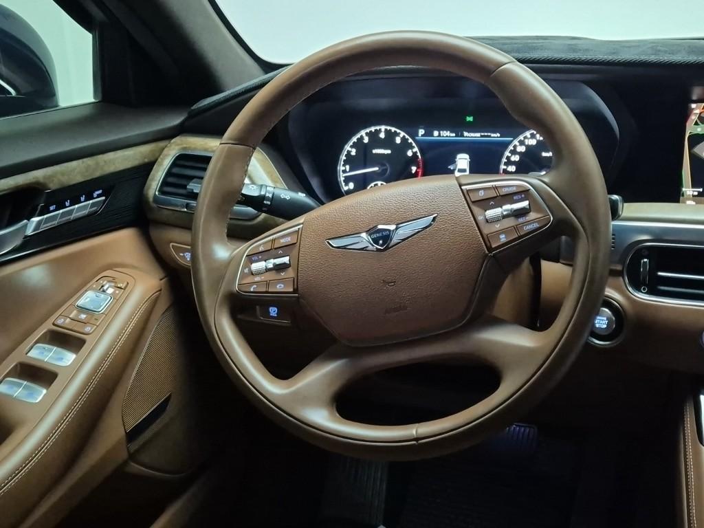 Genesis G90 - Vista 9