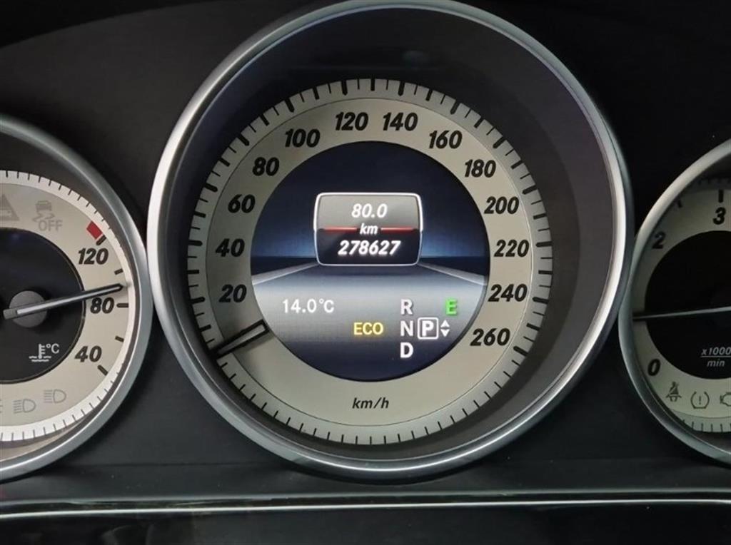 Mercedes Benz E class - Vista 6