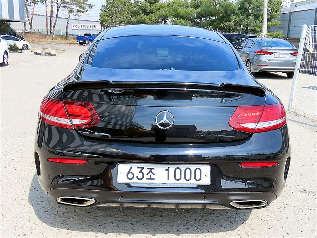 Mercedes Benz C Class - Vista 4