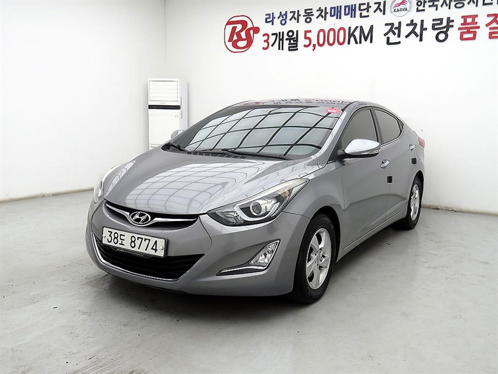 HYUNDAI Avante - Vista 2