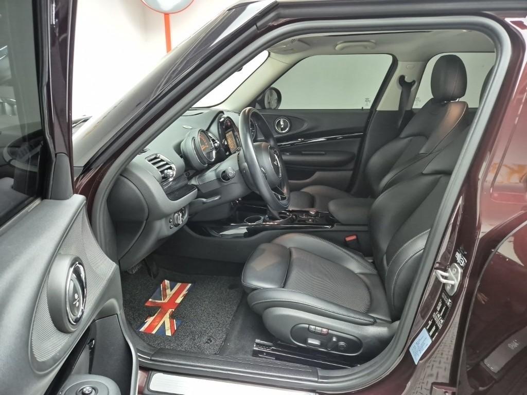 Mini Clubman - Vista 11