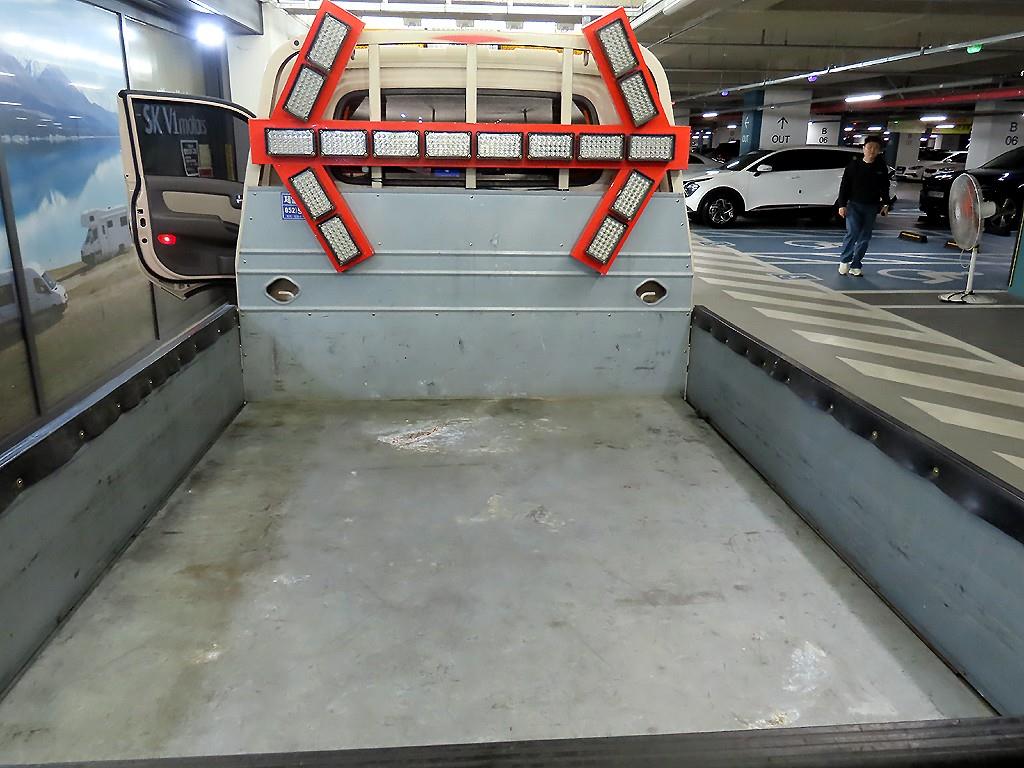 Small Truck Cargo (small) - Vista 6