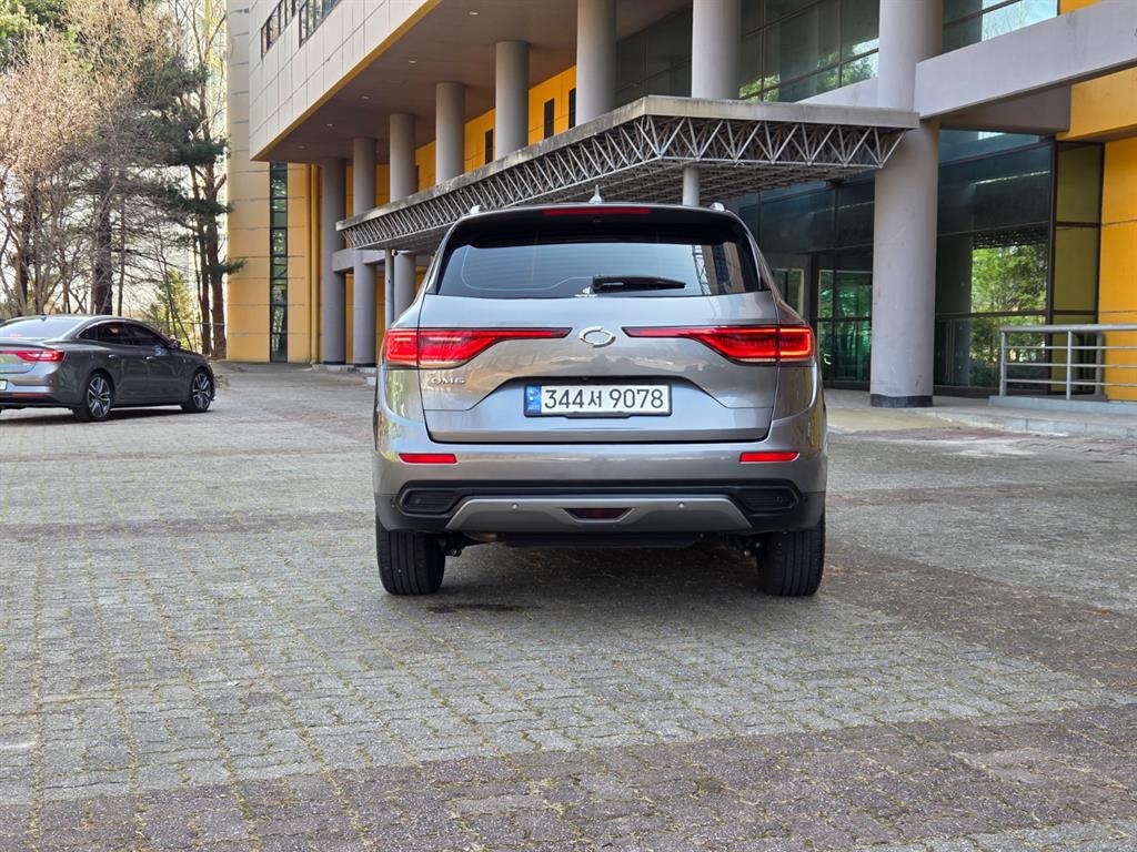 SAMSUNG QM6 - Vista 5