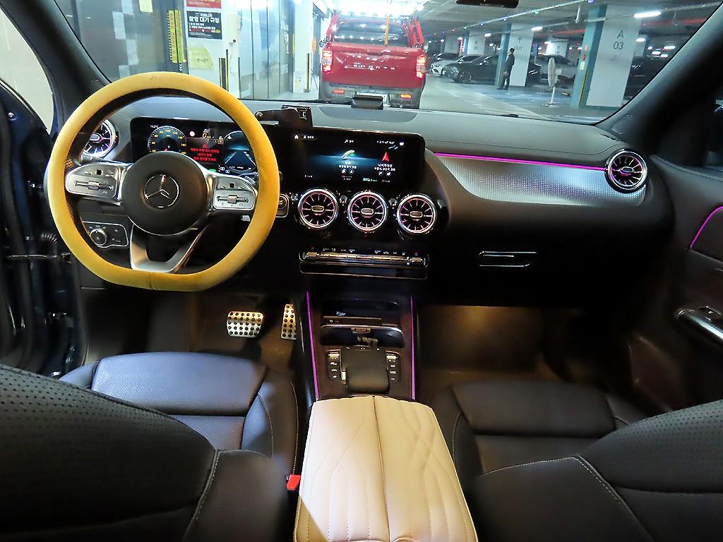 Mercedes Benz EQA - Vista 10