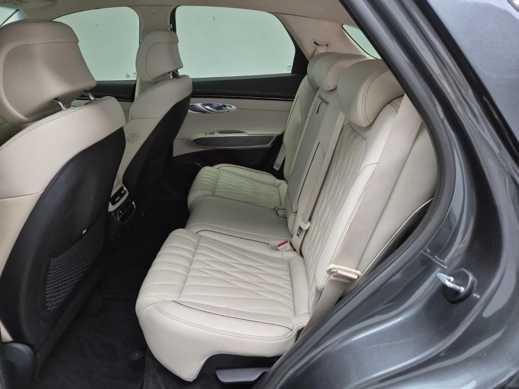 Genesis GV70 - Vista 12