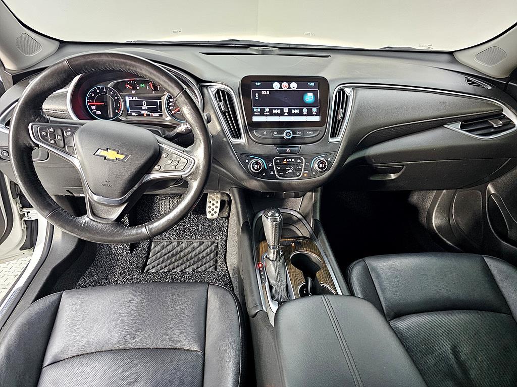 Chevrolet Malibu - Vista 5