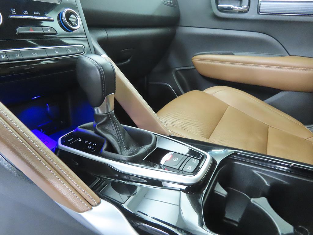 SAMSUNG QM6 - Vista 11