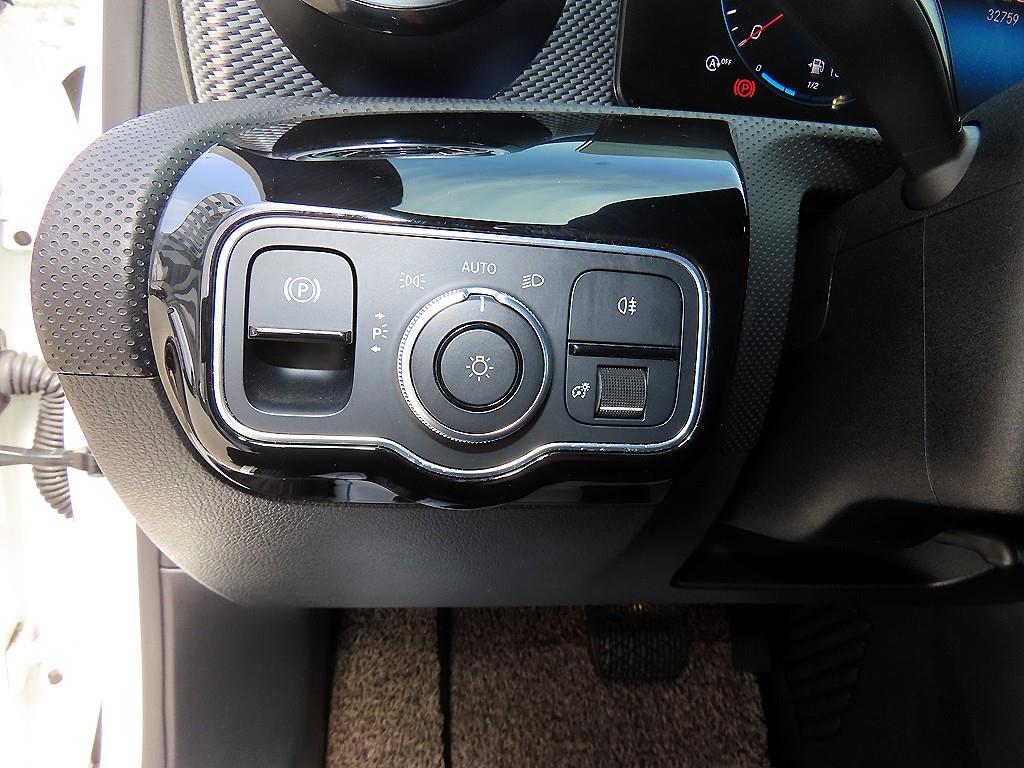 Mercedes Benz A Class 2021 Blanco - Importación desde Corea - HF Imports Iquique - Foto 13