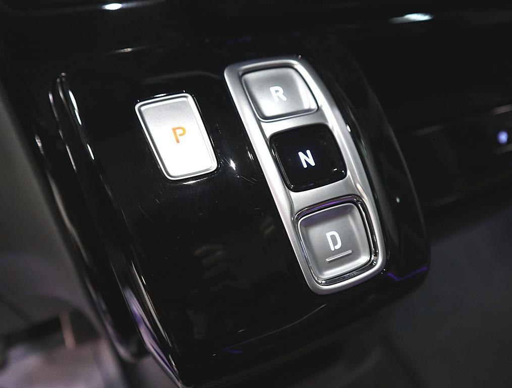 HYUNDAI Staria - Vista 12