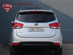 KIA Carens - Vista 8