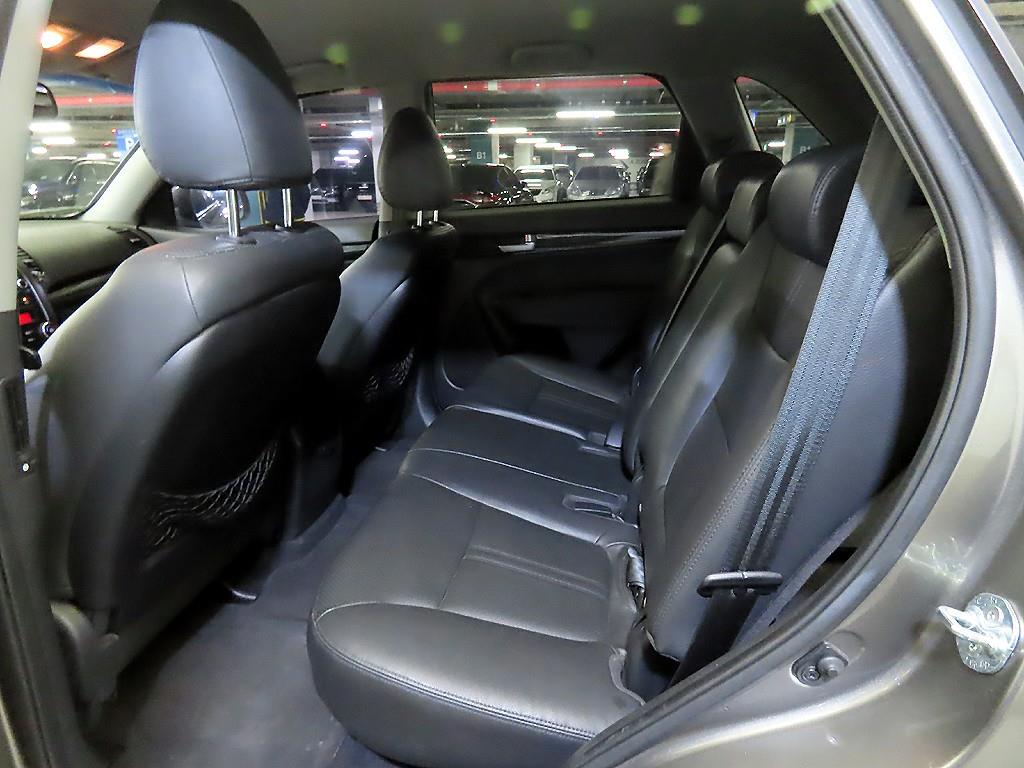 KIA Sorento - Vista 7