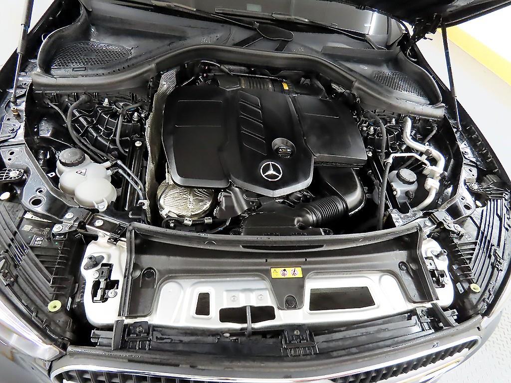 Mercedes Benz GLC Class 2024 Negro - Importación desde Corea - HF Imports Iquique - Foto 19