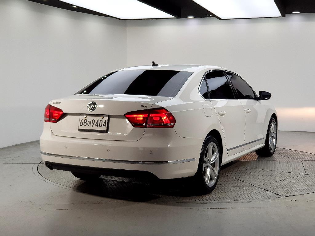 Volkswagen Passat - Vista 4