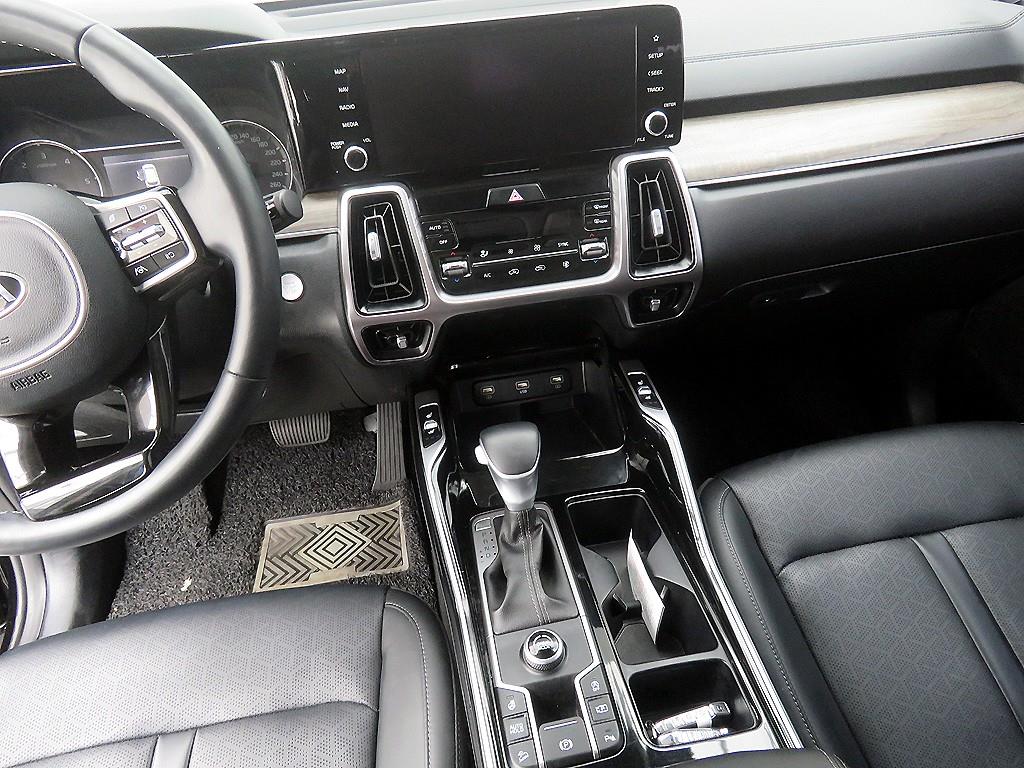 KIA Sorento - Vista 12