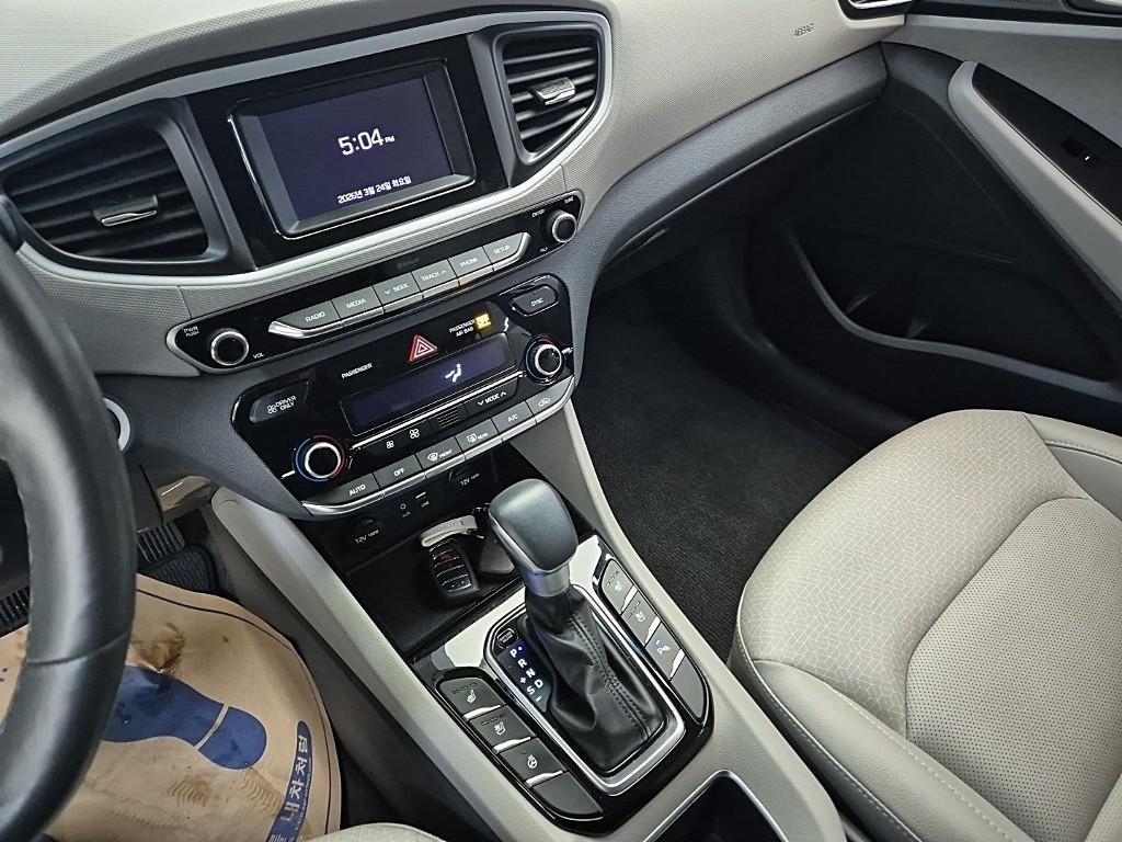 HYUNDAI Ioniq 2018 Blanco - Importación desde Corea - HF Imports Iquique - Foto 13