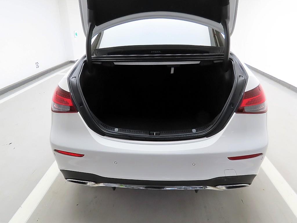 Mercedes Benz E class - Vista 5