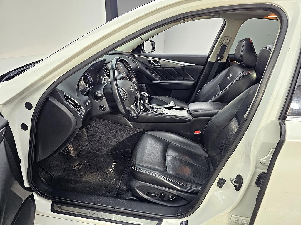 Infiniti Q - Vista 7