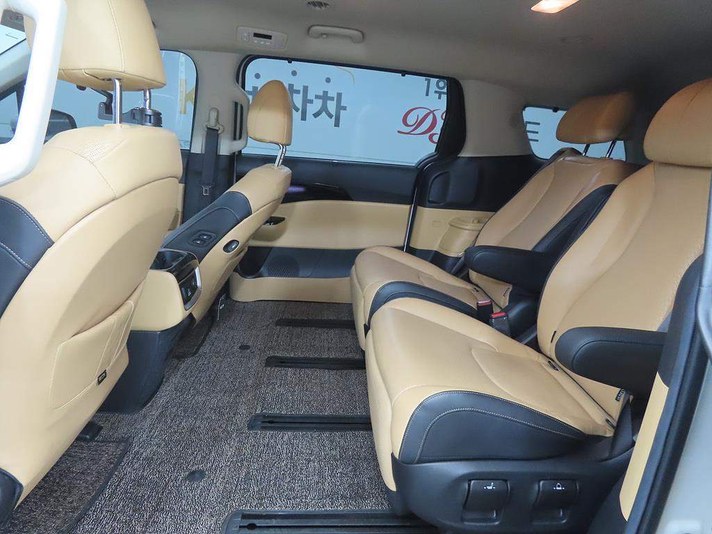 KIA Carnival - Vista 6