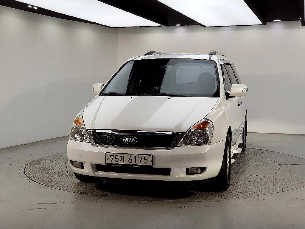 KIA Carnival - Vista 2