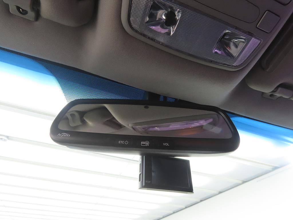 KIA Opirus - Vista 12