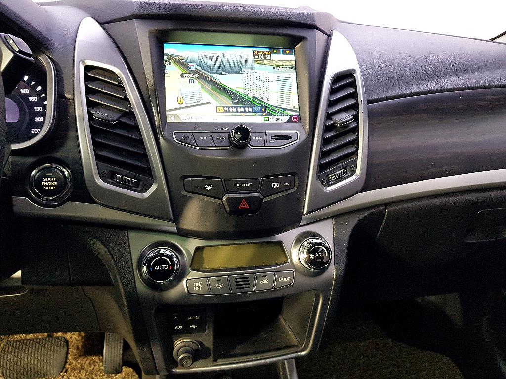 Ssangyong Korando - Vista 12