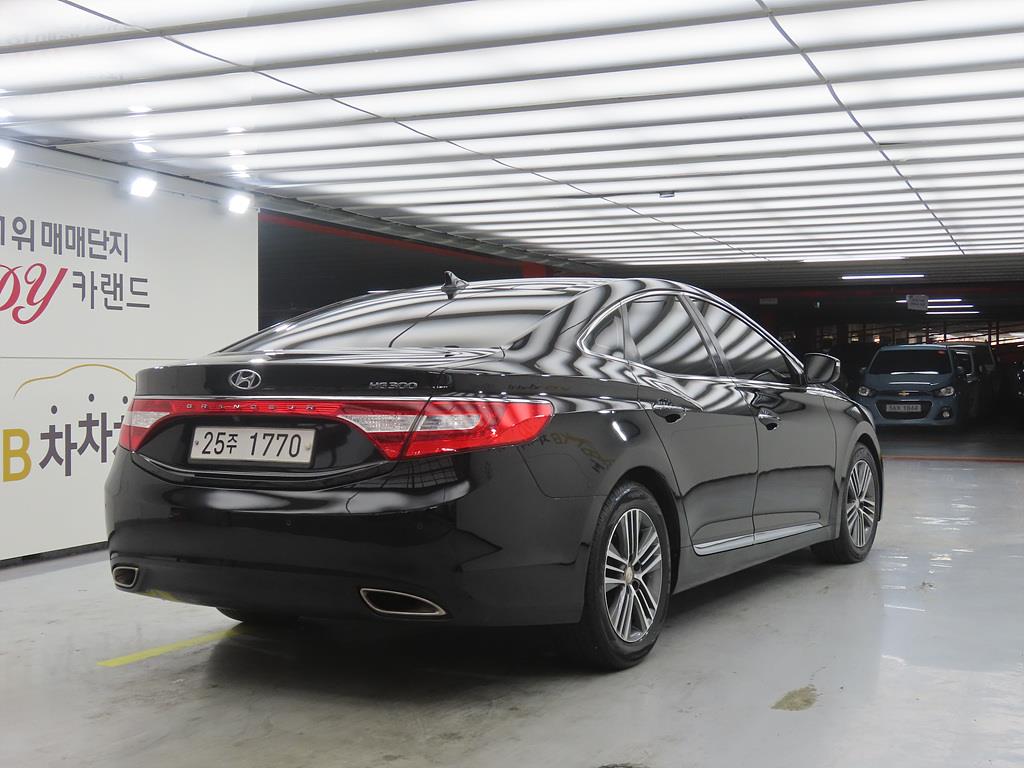 HYUNDAI Grandeur - Vista 4