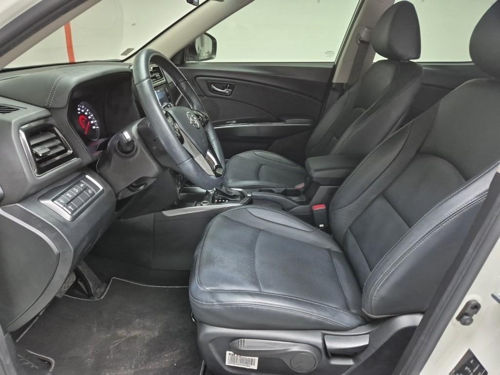 Ssangyong Tivoli - Vista 11