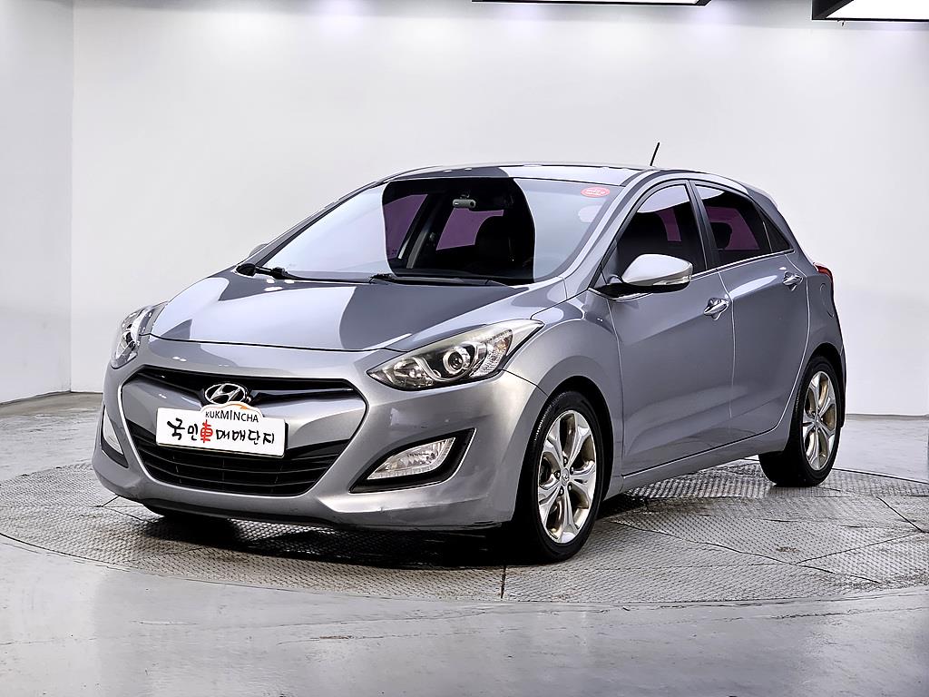 HYUNDAI i30 2012 Plateado - Importación desde Corea - HF Imports Iquique - Foto 1