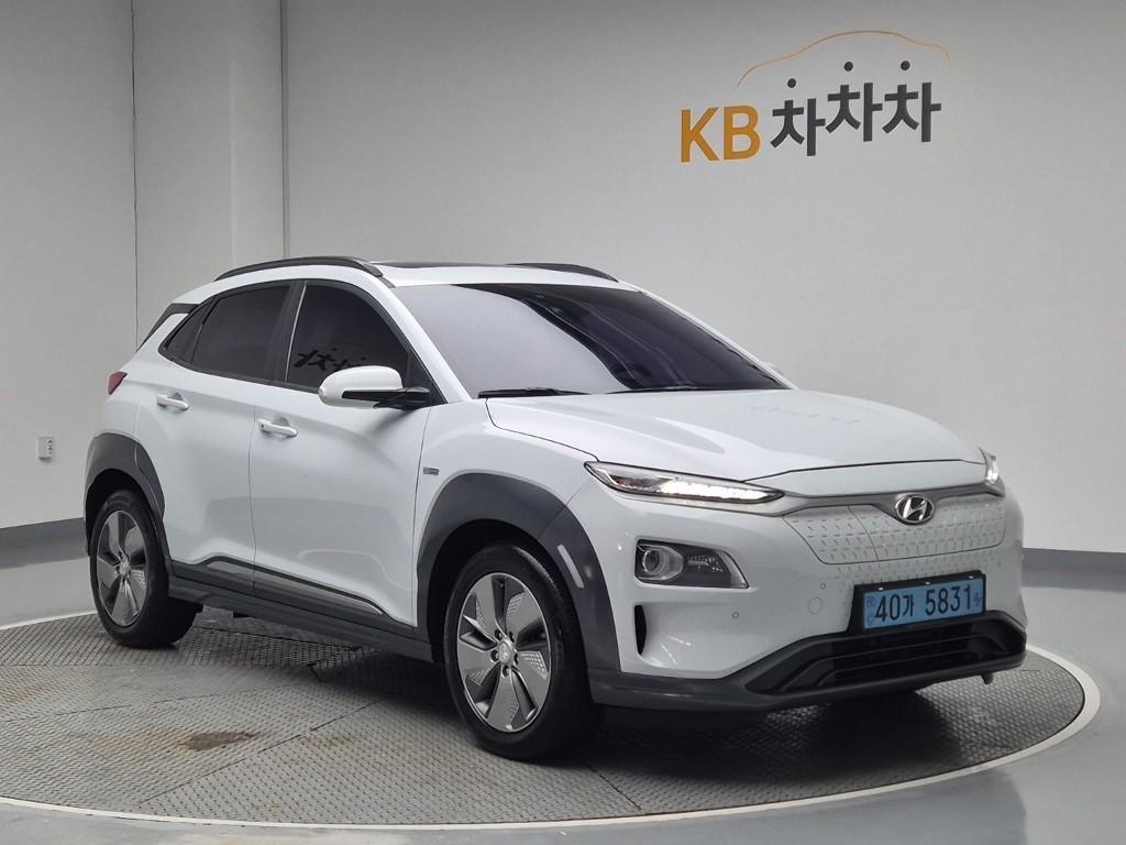 HYUNDAI Kona - Vista 4